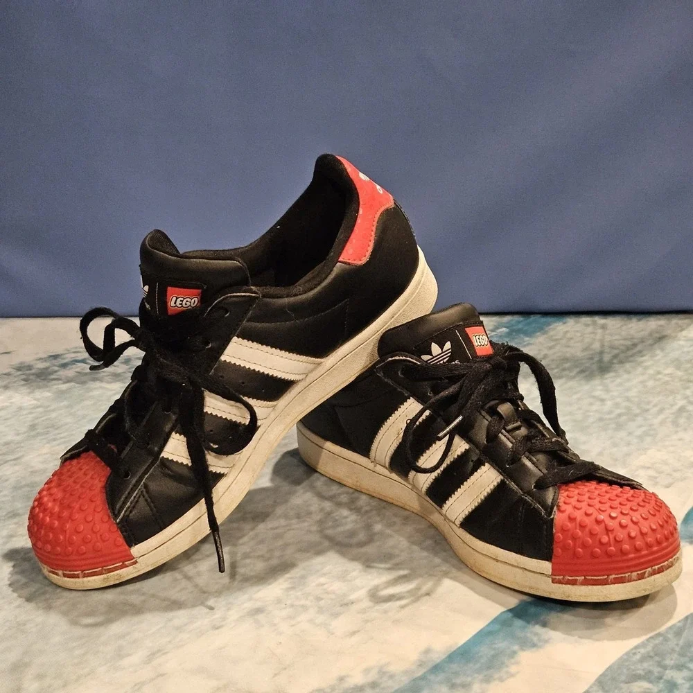 Adidas x LEGO Superstar Kids‎ Size 6.5 Black Red Sneaker Shoes FY8430